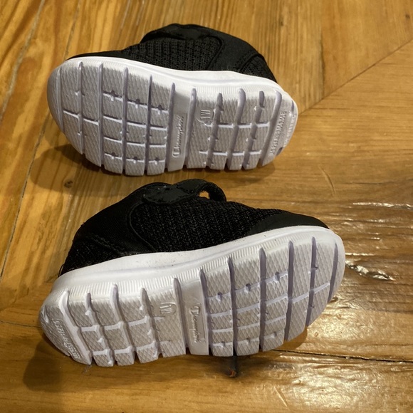 Champion Baby Sneakers - Picture 4 of 7